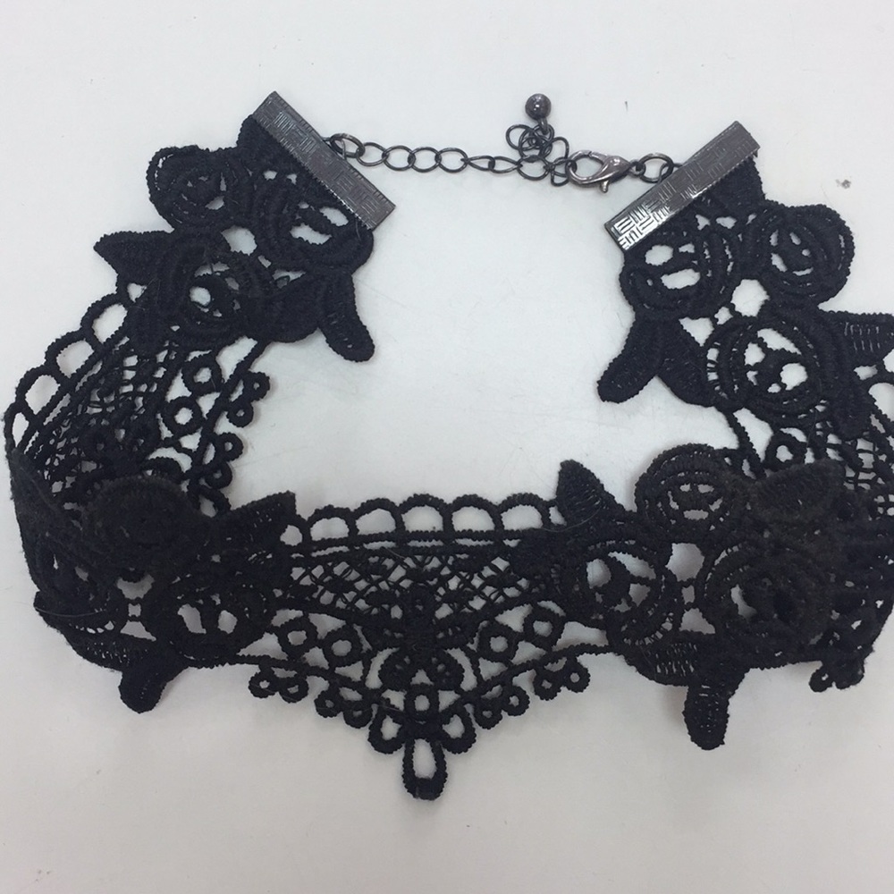 🖤Romantic black lace choker/ necklace🖤 - Picture 3 of 4